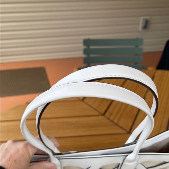 Michael Kors Sienna White Woven Large Tote - Picture 4 of 11